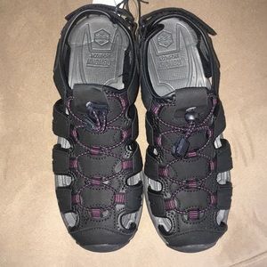 Khombu Ashley Athletic Sandals (9)